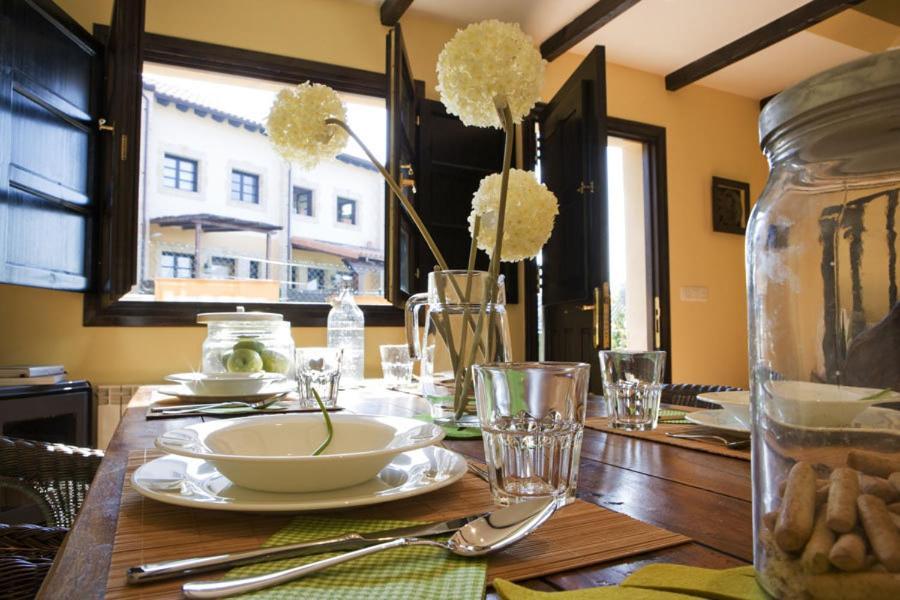 Apartamentos Santillana Del Mar Exteriör bild